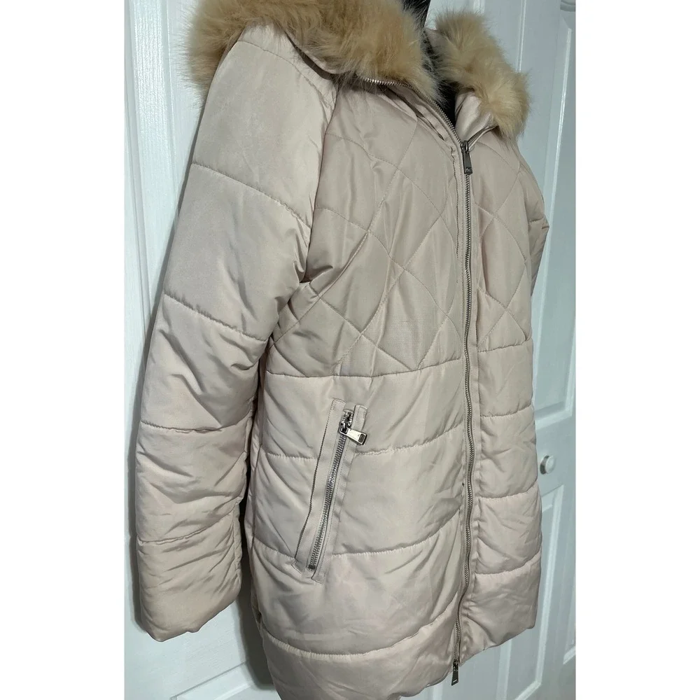 Forever 21 Women's Quilted Puffer Coat Faux Fur Hood Zip Front Beige Size Medium